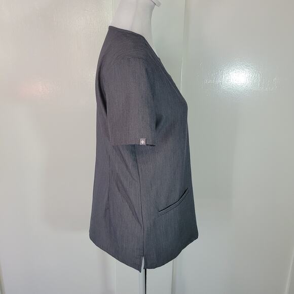 FIGS Size XS	Casma Three-Pocket Scrub Top Graphite Gray Dr Nurse RN Hospital - Picture 3 of 9